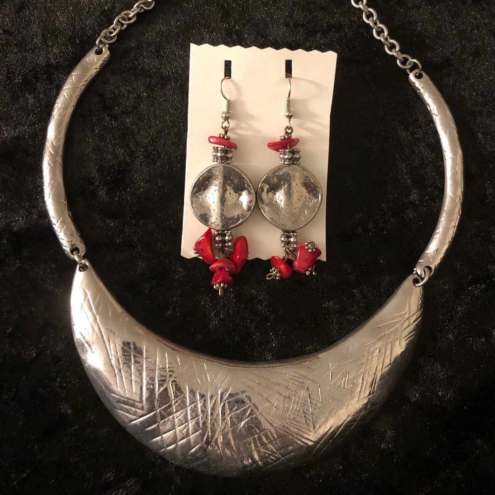 Etched Tribal Native Metal Silver Collar Necklace Silver Coin Red Bead Earrings